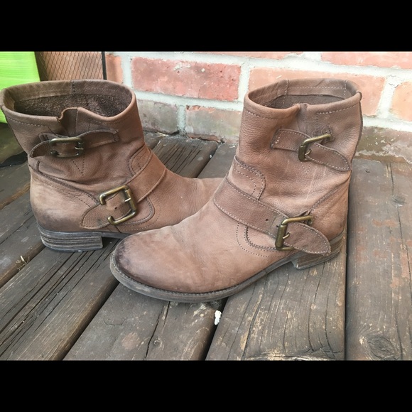 Shoes - Leather boots size 8